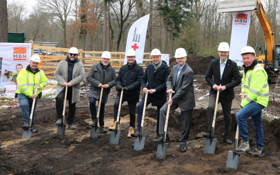 Spatenstich bei Neubau eines Seminargebäudes in Hannover